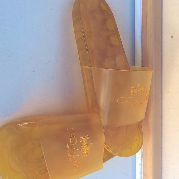 NEW COACH ULYSSA Sandals in Buttercup yellow - Picture 7 of 7